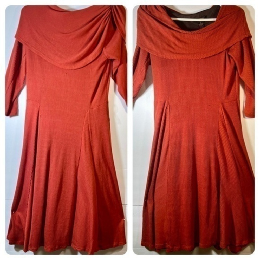 ROBBIE BEE RED SWEATER DRESS SIZE SMALL